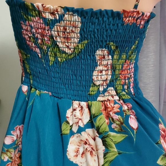 STUNNING SUMMER DRESS - Picture 11 of 12